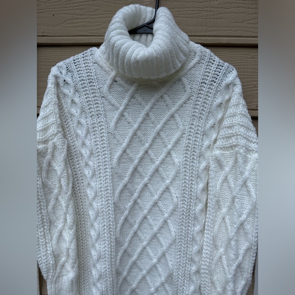 NWT- QED London turtle neck cable knit Sweater Dress - Picture 7 of 11